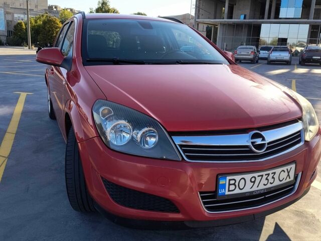 Красный Опель Астра, объемом двигателя 1.7 л и пробегом 241 тыс. км за 4900 $, фото 7 на Automoto.ua