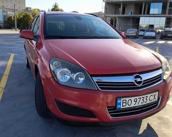 Красный Опель Астра, объемом двигателя 1.7 л и пробегом 241 тыс. км за 4900 $, фото 6 на Automoto.ua