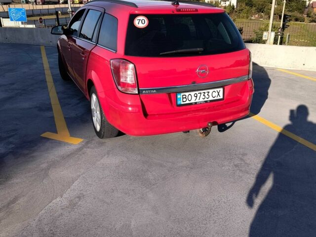 Красный Опель Астра, объемом двигателя 1.7 л и пробегом 241 тыс. км за 4900 $, фото 17 на Automoto.ua