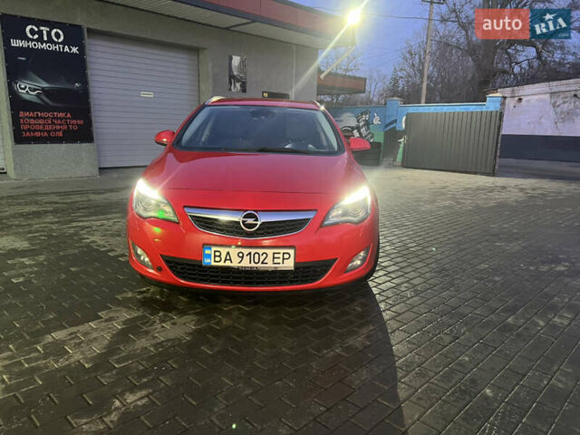 Красный Опель Астра, объемом двигателя 1.36 л и пробегом 215 тыс. км за 7500 $, фото 1 на Automoto.ua