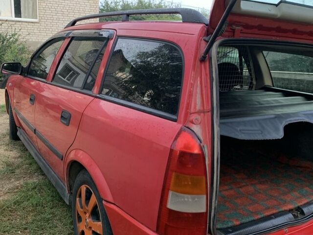 Опель Астра 2010 в Бердичеве на Automoto.ua Красный Опель Астра, объемом двигателя 0 л и пробегом 300 тыс. км за 2400 $, фото 5 на Automoto.ua