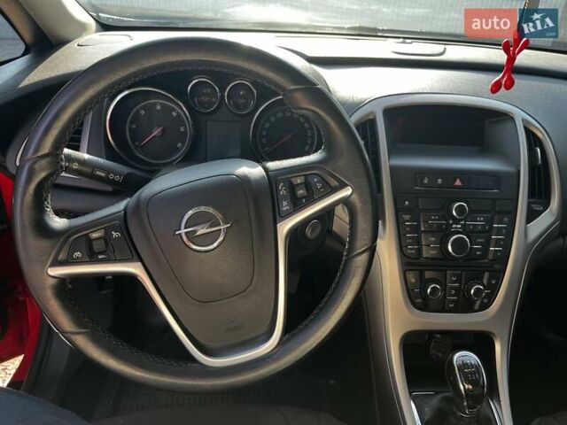 Красный Опель Астра, объемом двигателя 1.7 л и пробегом 281 тыс. км за 6800 $, фото 21 на Automoto.ua