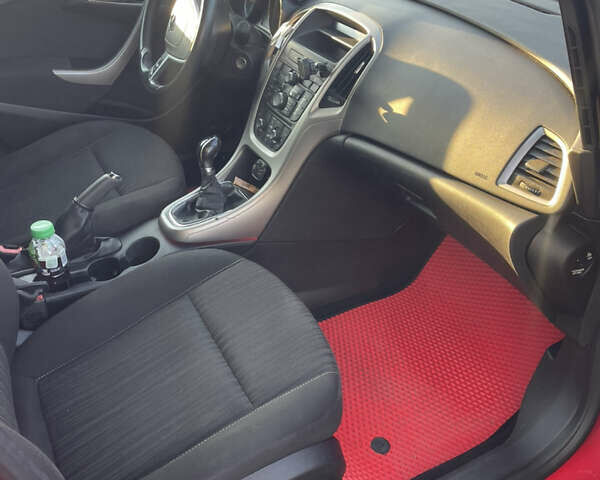 Красный Опель Астра, объемом двигателя 1.69 л и пробегом 270 тыс. км за 6600 $, фото 10 на Automoto.ua