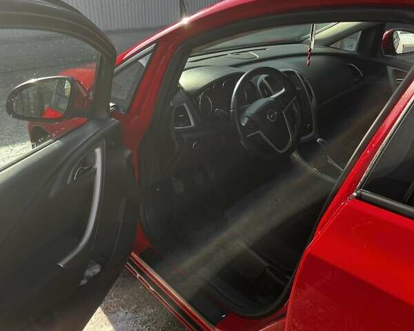 Красный Опель Астра, объемом двигателя 1.7 л и пробегом 281 тыс. км за 6800 $, фото 12 на Automoto.ua