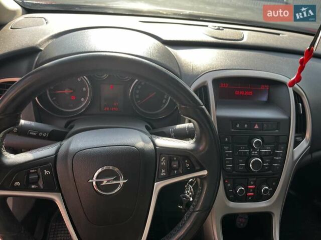 Красный Опель Астра, объемом двигателя 1.7 л и пробегом 281 тыс. км за 6800 $, фото 19 на Automoto.ua