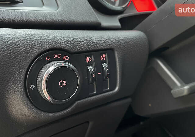 Красный Опель Астра, объемом двигателя 1.7 л и пробегом 260 тыс. км за 8100 $, фото 30 на Automoto.ua