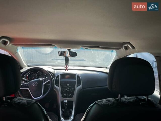 Красный Опель Астра, объемом двигателя 1.7 л и пробегом 281 тыс. км за 6800 $, фото 20 на Automoto.ua