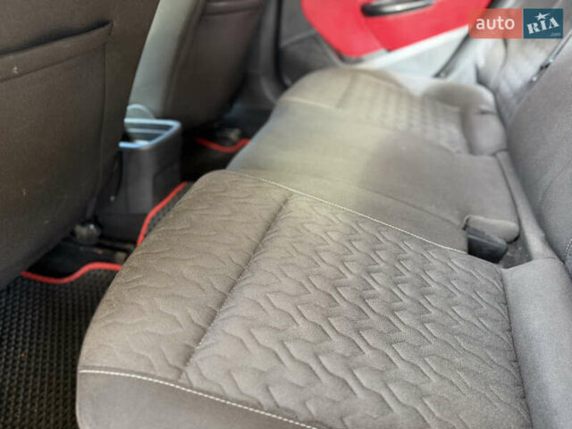 Опель Астра 2013 в Ровно на Automoto.ua Красный Опель Астра, объемом двигателя 1.7 л и пробегом 240 тыс. км за 5700 $, фото 72 на Automoto.ua