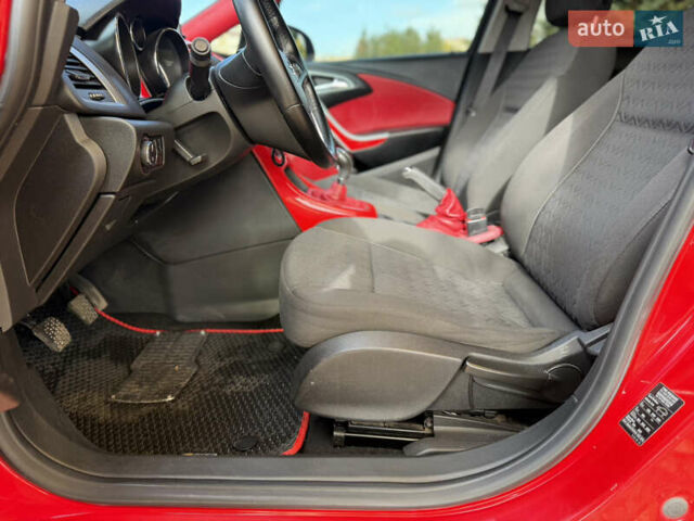 Опель Астра 2013 в Ровно на Automoto.ua Красный Опель Астра, объемом двигателя 1.7 л и пробегом 240 тыс. км за 5700 $, фото 64 на Automoto.ua