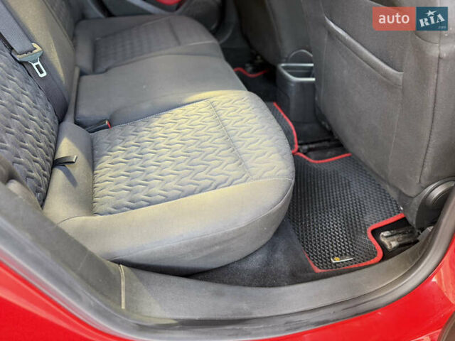 Опель Астра 2013 в Ровно на Automoto.ua Красный Опель Астра, объемом двигателя 1.7 л и пробегом 240 тыс. км за 5700 $, фото 70 на Automoto.ua