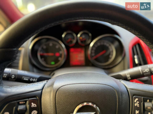 Опель Астра 2013 в Ровно на Automoto.ua Красный Опель Астра, объемом двигателя 1.7 л и пробегом 240 тыс. км за 5700 $, фото 48 на Automoto.ua