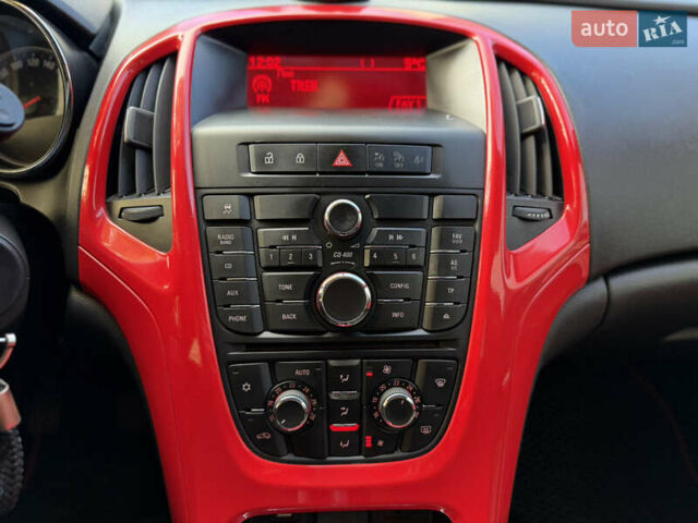 Опель Астра 2013 в Ровно на Automoto.ua Красный Опель Астра, объемом двигателя 1.7 л и пробегом 240 тыс. км за 5700 $, фото 53 на Automoto.ua