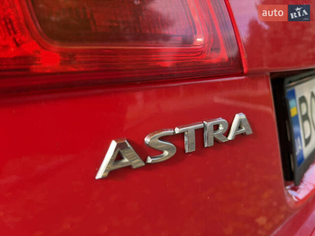Опель Астра 2013 в Ровно на Automoto.ua Красный Опель Астра, объемом двигателя 1.7 л и пробегом 240 тыс. км за 6350 $, фото 41 на Automoto.ua