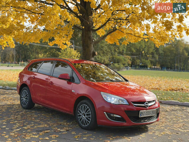 Опель Астра 2013 в Ровно на Automoto.ua Красный Опель Астра, объемом двигателя 1.7 л и пробегом 240 тыс. км за 6350 $, фото 1 на Automoto.ua