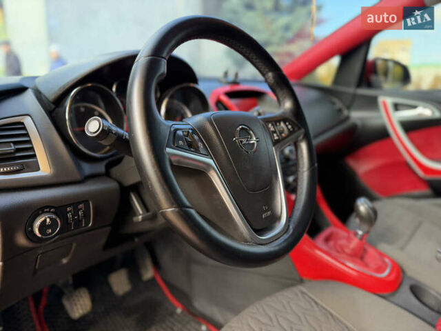 Опель Астра 2013 в Ровно на Automoto.ua Красный Опель Астра, объемом двигателя 1.7 л и пробегом 240 тыс. км за 6350 $, фото 51 на Automoto.ua