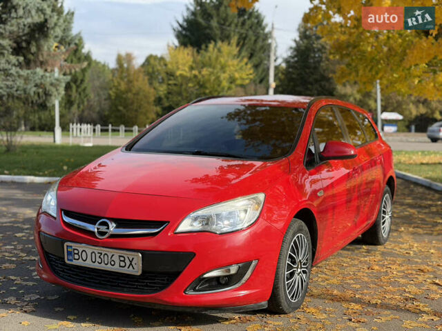 Опель Астра 2013 в Ровно на Automoto.ua Красный Опель Астра, объемом двигателя 1.7 л и пробегом 240 тыс. км за 6350 $, фото 6 на Automoto.ua