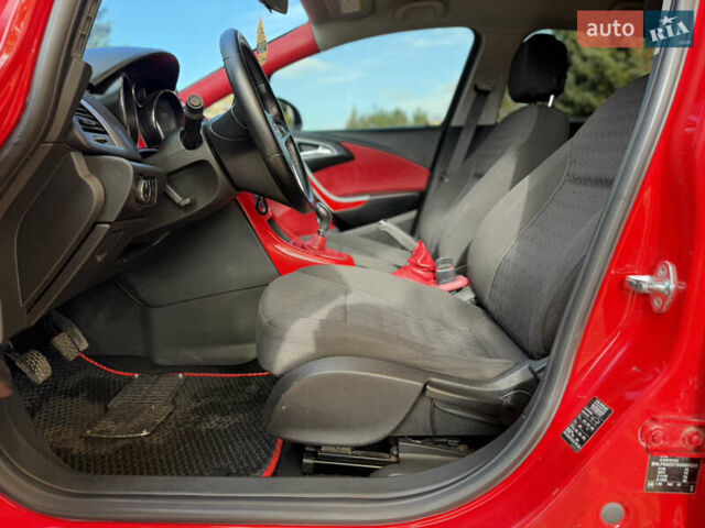 Опель Астра 2013 в Ровно на Automoto.ua Красный Опель Астра, объемом двигателя 1.7 л и пробегом 240 тыс. км за 5700 $, фото 65 на Automoto.ua