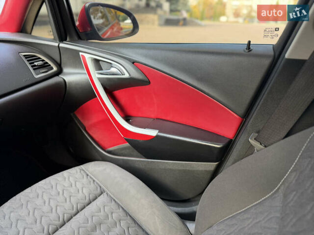 Опель Астра 2013 в Ровно на Automoto.ua Красный Опель Астра, объемом двигателя 1.7 л и пробегом 240 тыс. км за 6350 $, фото 56 на Automoto.ua