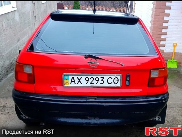 Опель Астра, объемом двигателя 1.6 л и пробегом 300 тыс. км за 1000 $, фото 2 на Automoto.ua