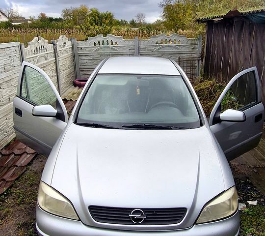 Опель Астра, объемом двигателя 1.7 л и пробегом 327 тыс. км за 2500 $, фото 2 на Automoto.ua