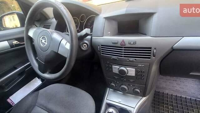 Опель Астра, объемом двигателя 1.36 л и пробегом 224 тыс. км за 4100 $, фото 6 на Automoto.ua