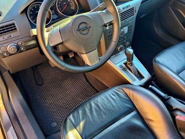 Опель Астра, объемом двигателя 18 л и пробегом 278 тыс. км за 5800 $, фото 6 на Automoto.ua