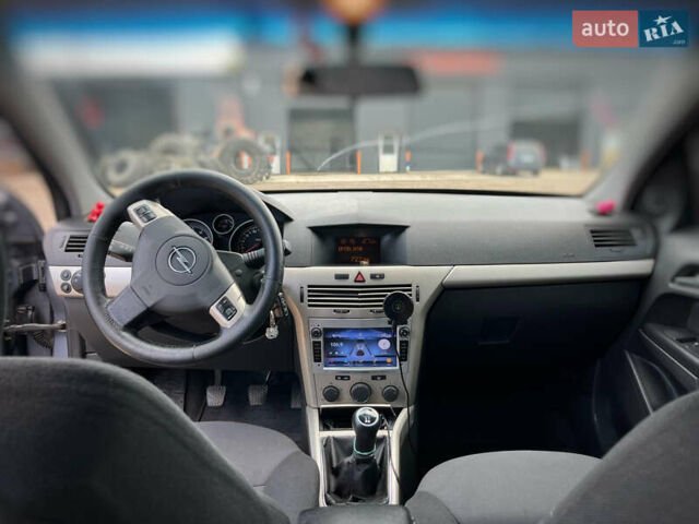 Опель Астра, объемом двигателя 1.6 л и пробегом 170 тыс. км за 5000 $, фото 3 на Automoto.ua