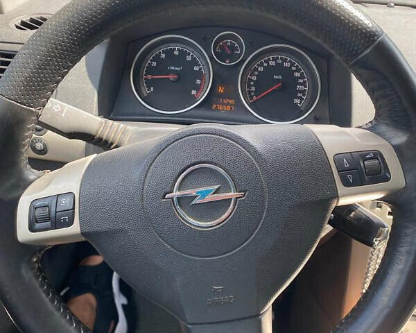 Опель Астра, объемом двигателя 1.6 л и пробегом 280 тыс. км за 4000 $, фото 9 на Automoto.ua