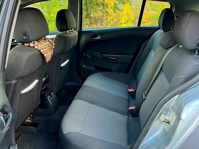 Опель Астра, объемом двигателя 16 л и пробегом 322 тыс. км за 4200 $, фото 10 на Automoto.ua