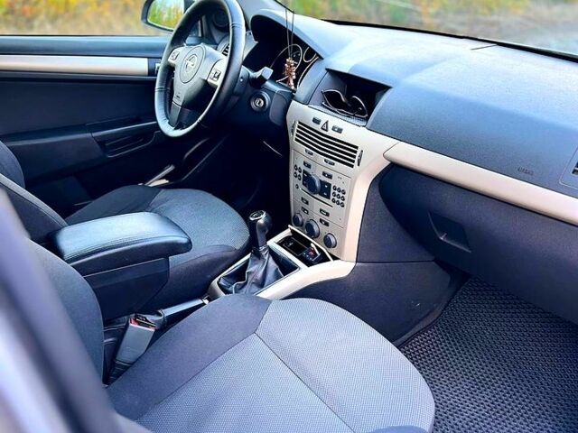 Опель Астра, объемом двигателя 16 л и пробегом 322 тыс. км за 4200 $, фото 9 на Automoto.ua