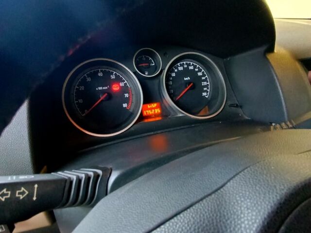 Опель Астра, объемом двигателя 1.8 л и пробегом 175 тыс. км за 5200 $, фото 6 на Automoto.ua