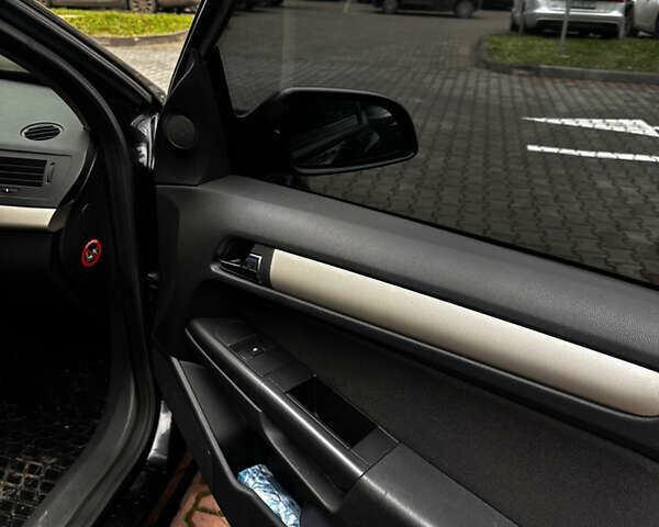 Опель Астра, объемом двигателя 1.9 л и пробегом 300 тыс. км за 5500 $, фото 5 на Automoto.ua