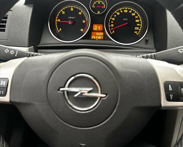 Опель Астра, объемом двигателя 1.9 л и пробегом 300 тыс. км за 5500 $, фото 19 на Automoto.ua