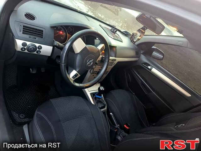 Опель Астра, объемом двигателя 1.7 л и пробегом 380 тыс. км за 5000 $, фото 6 на Automoto.ua