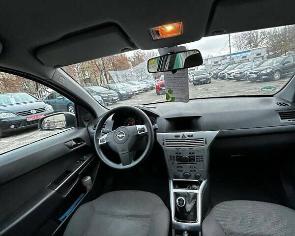 Опель Астра, объемом двигателя 1.6 л и пробегом 254 тыс. км за 5300 $, фото 6 на Automoto.ua