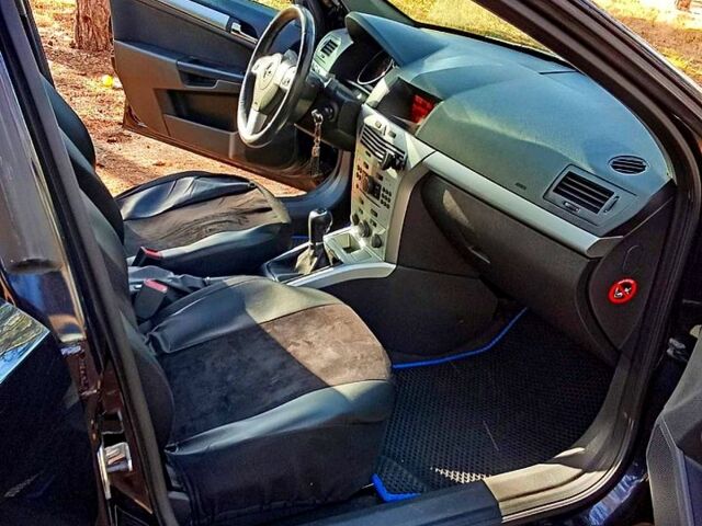 Опель Астра, объемом двигателя 1.4 л и пробегом 192 тыс. км за 5500 $, фото 4 на Automoto.ua
