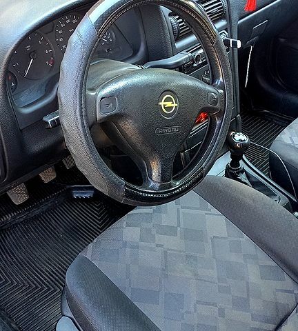 Опель Астра, объемом двигателя 1.6 л и пробегом 300 тыс. км за 1440 $, фото 3 на Automoto.ua