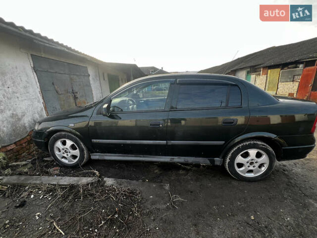 Опель Астра, объемом двигателя 2.2 л и пробегом 400 тыс. км за 2400 $, фото 1 на Automoto.ua