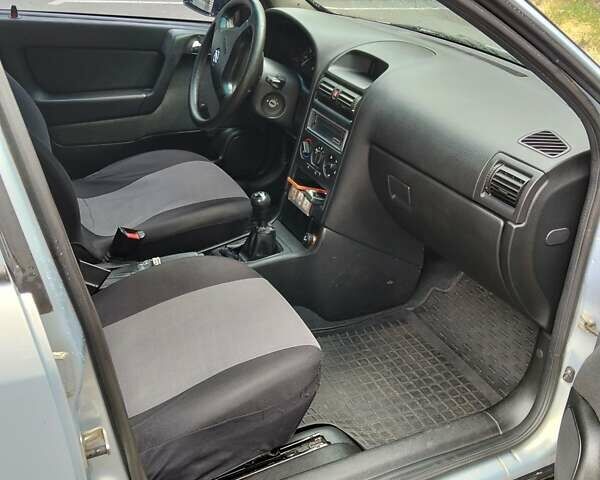 Опель Астра, объемом двигателя 1.4 л и пробегом 180 тыс. км за 4700 $, фото 6 на Automoto.ua