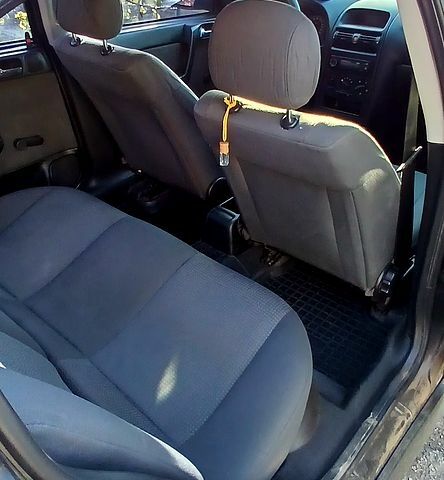 Опель Астра, объемом двигателя 1.4 л и пробегом 268 тыс. км за 4000 $, фото 13 на Automoto.ua