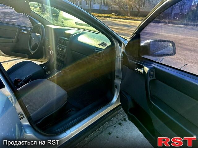 Опель Астра, объемом двигателя 16 л и пробегом 230 тыс. км за 4000 $, фото 7 на Automoto.ua