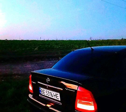 Опель Астра, объемом двигателя 1.4 л и пробегом 268 тыс. км за 4000 $, фото 1 на Automoto.ua