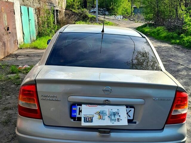 Опель Астра, объемом двигателя 1.4 л и пробегом 225 тыс. км за 3700 $, фото 2 на Automoto.ua