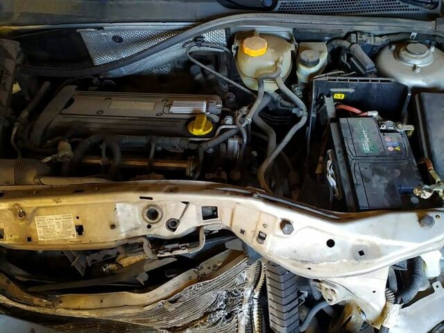 Опель Астра, объемом двигателя 2.2 л и пробегом 164 тыс. км за 2550 $, фото 2 на Automoto.ua