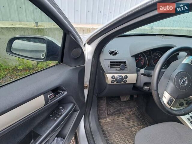 Опель Астра, объемом двигателя 1.8 л и пробегом 345 тыс. км за 4400 $, фото 1 на Automoto.ua