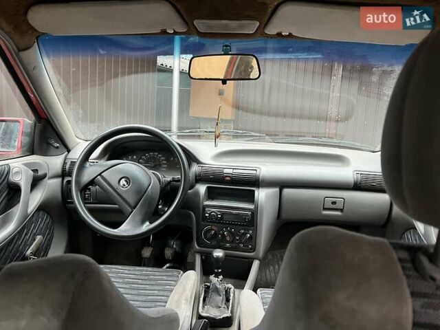 Опель Астра, об'ємом двигуна 1.6 л та пробігом 300 тис. км за 1000 $, фото 3 на Automoto.ua