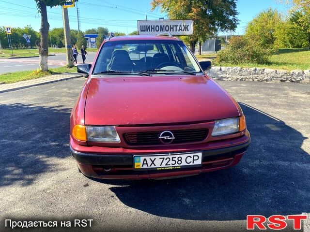 Опель Астра, объемом двигателя 1.6 л и пробегом 350 тыс. км за 1700 $, фото 1 на Automoto.ua