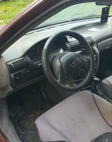 Опель Астра, об'ємом двигуна 1.6 л та пробігом 300 тис. км за 1000 $, фото 5 на Automoto.ua