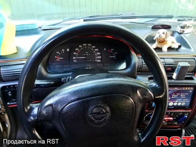 Опель Астра, объемом двигателя 15 л и пробегом 350 тыс. км за 2000 $, фото 4 на Automoto.ua