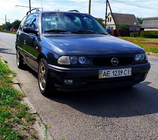 Опель Астра, объемом двигателя 1.6 л и пробегом 285 тыс. км за 800 $, фото 2 на Automoto.ua